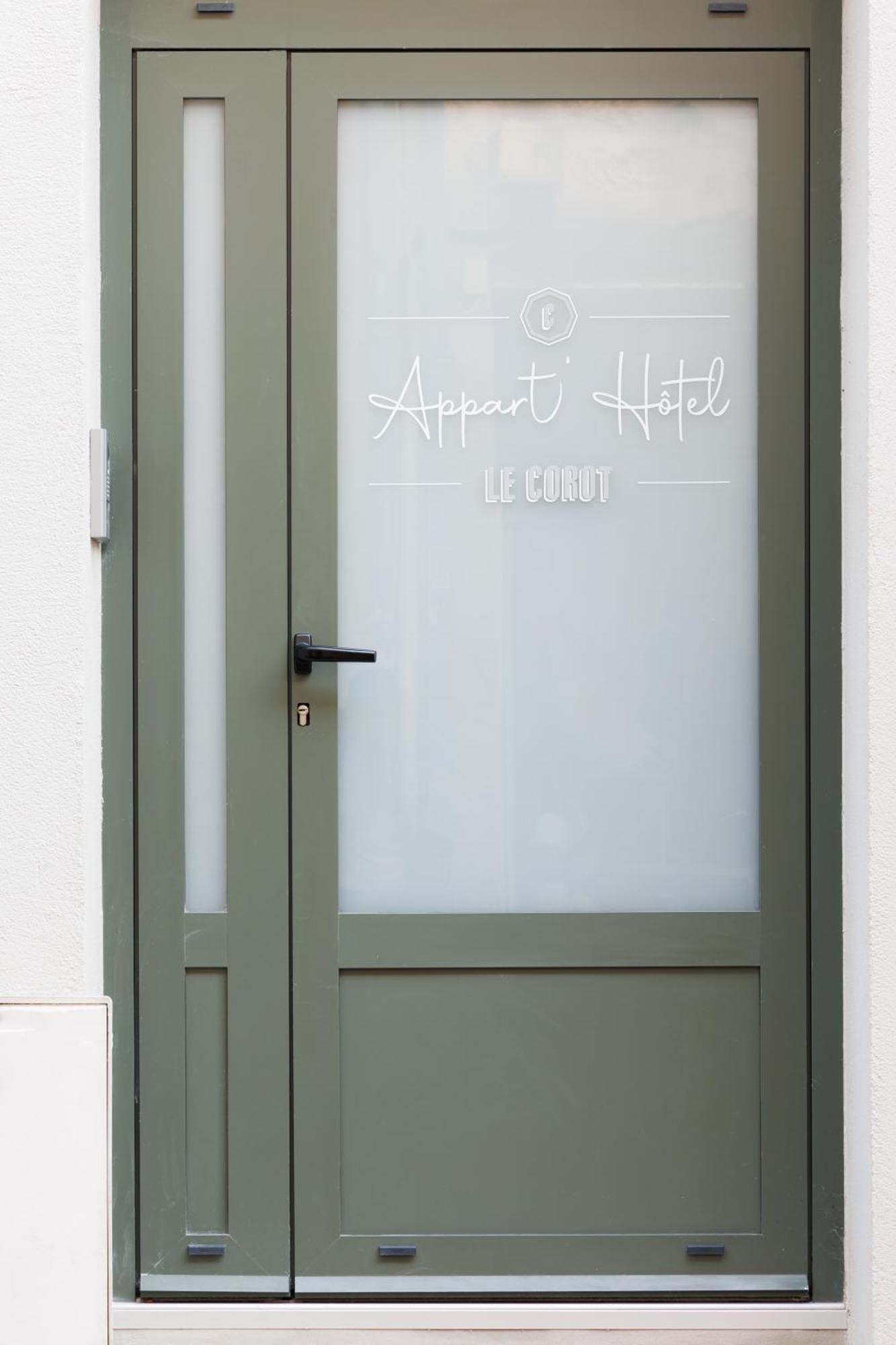Appart'Hotel Le Corot - Acces Autonome - Saint-Junien Centre Exterior photo